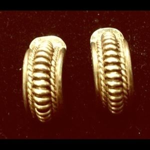 😊 Sterling silver 925 post earrings